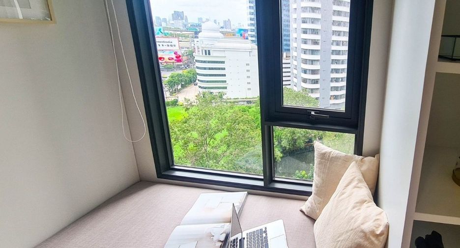 For rent studio condo in Pathum Wan, Bangkok
