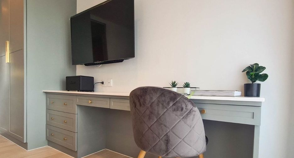 For rent studio condo in Pathum Wan, Bangkok