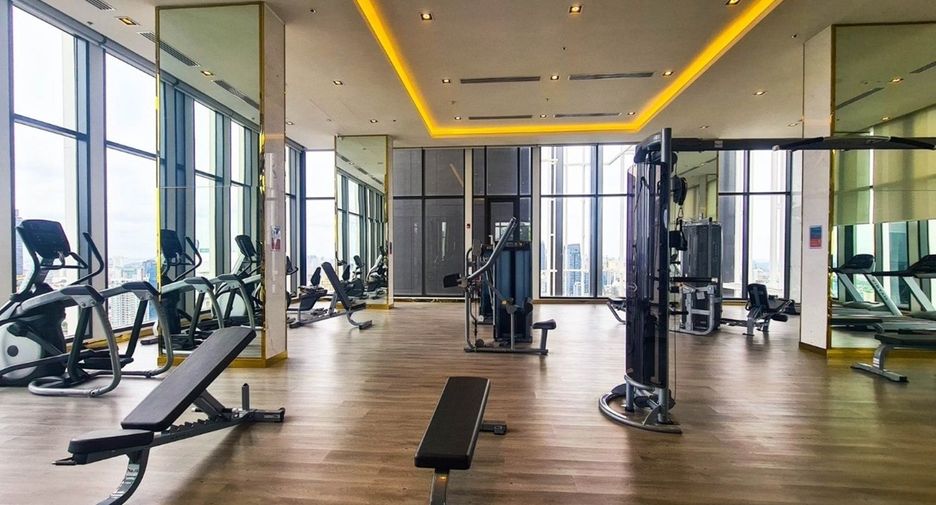 For rent studio condo in Pathum Wan, Bangkok