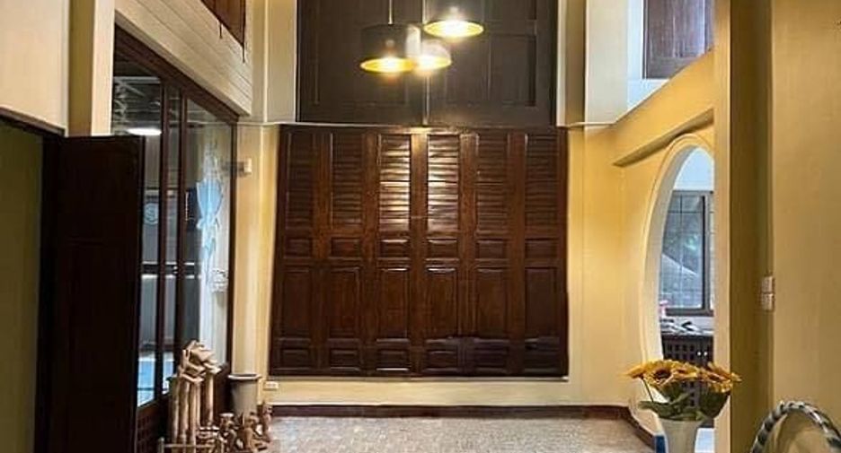 出租 4 卧室 独立屋 在 Lat Phrao, 曼谷