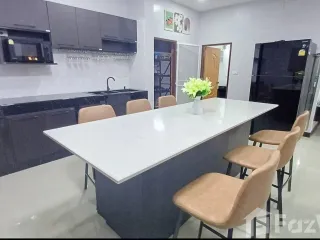 For rent 6 bedrooms villa in Bang Lamung, Chonburi