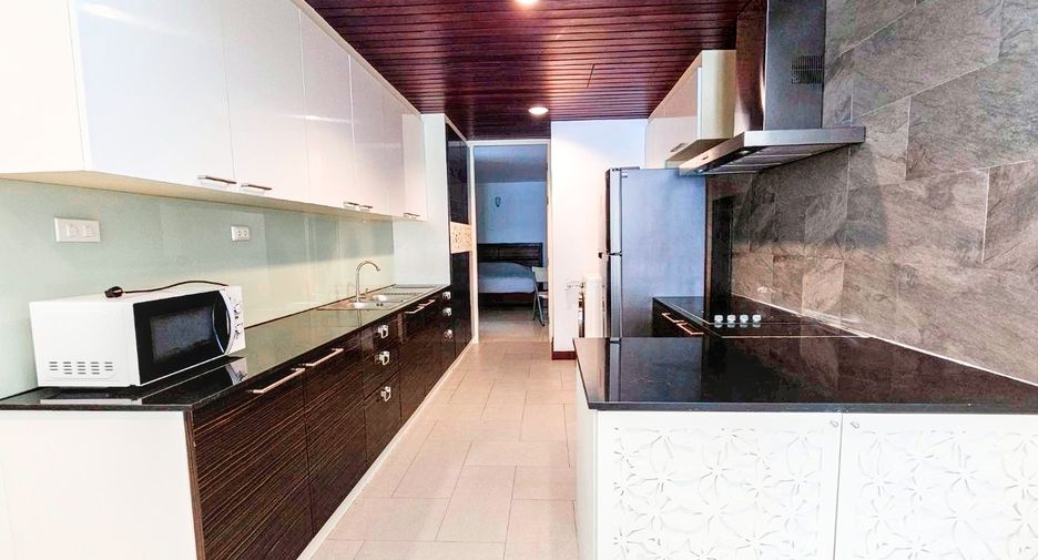 Condo en alquiler de 3 habitaciones en Watthana, Bangkok