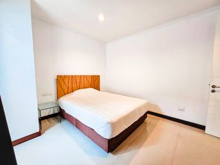 Condo en alquiler de 3 habitaciones en Watthana, Bangkok