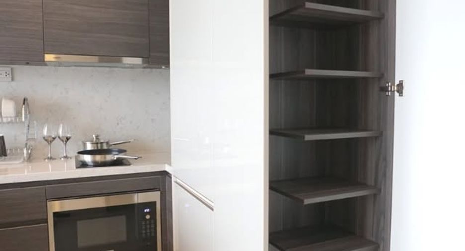 For rent 1 bed condo in Watthana, Bangkok