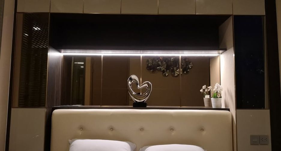 For rent 1 bed condo in Watthana, Bangkok