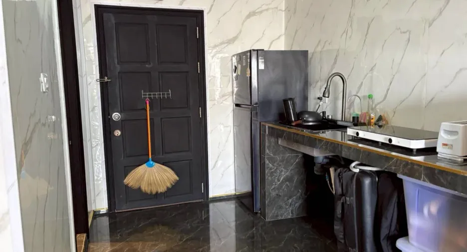 For sale studio condo in Pratumnak, Pattaya