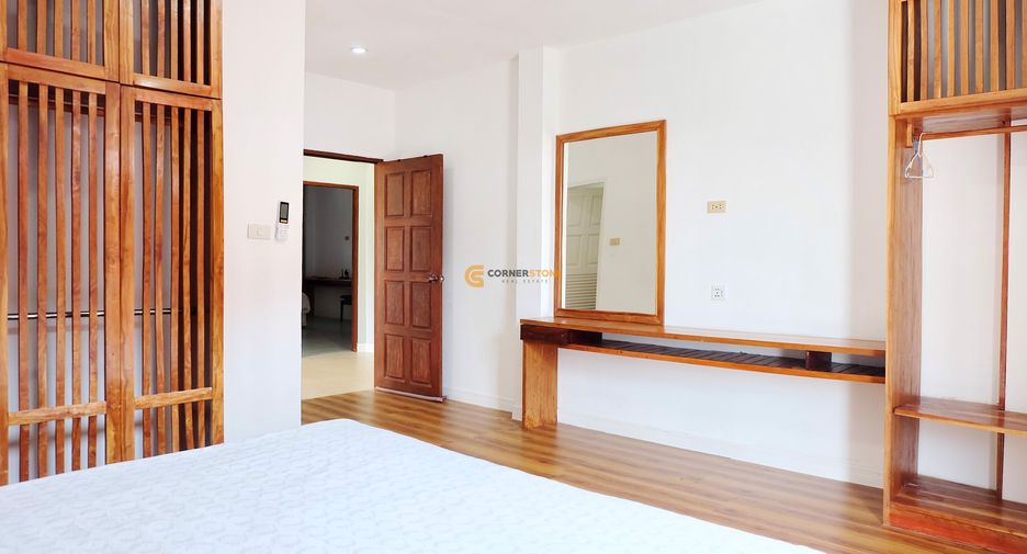 For rent and for sale 7 bedrooms house in Jomtien, Pattaya