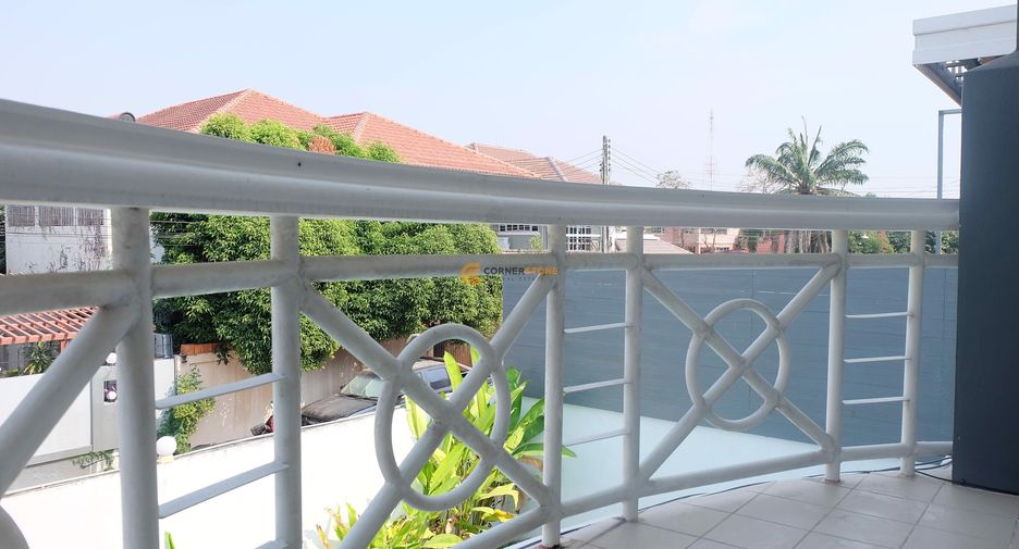 For rent and for sale 7 bedrooms house in Jomtien, Pattaya
