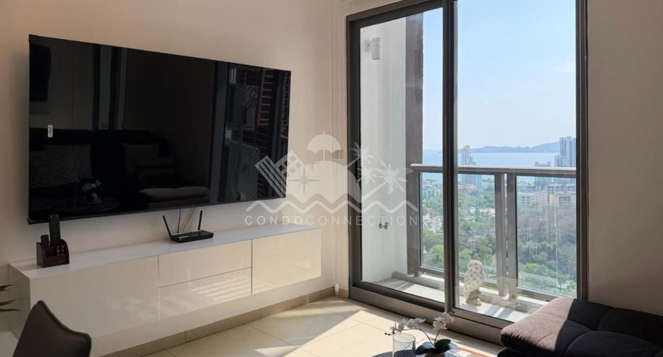 For sale そして for rent 2 ベッドルーム condo in Pratumnak, Pattaya
