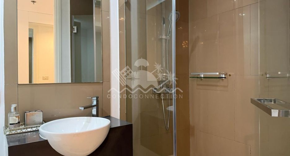 For sale そして for rent 2 ベッドルーム condo in Pratumnak, Pattaya
