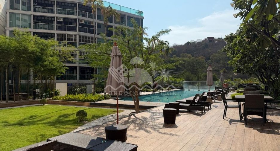 For sale そして for rent 2 ベッドルーム condo in Pratumnak, Pattaya