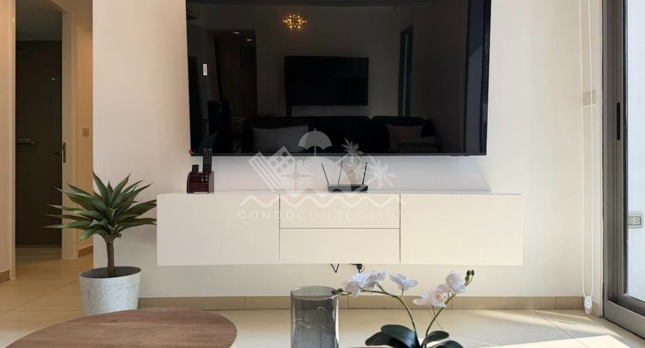 For sale そして for rent 2 ベッドルーム condo in Pratumnak, Pattaya