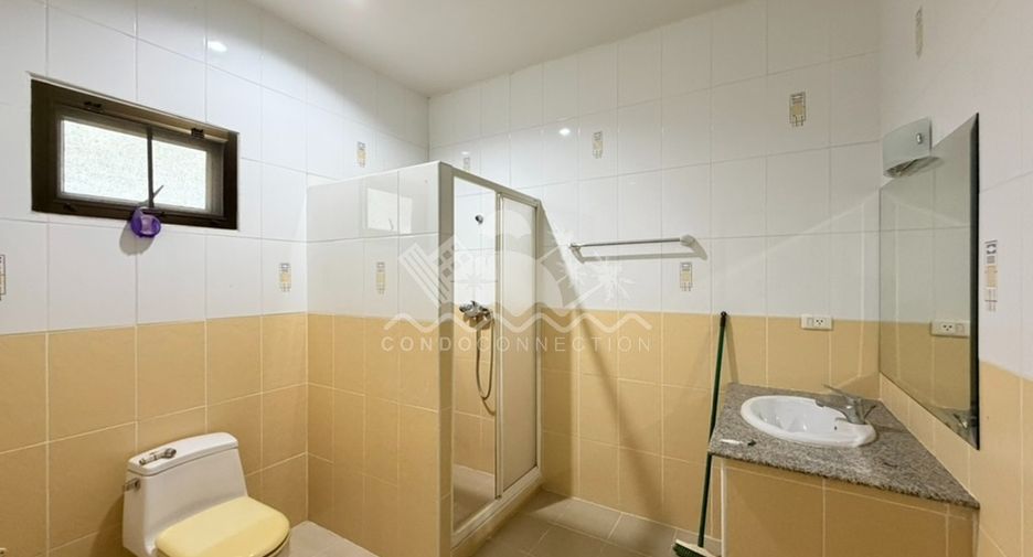 For sale 3 bedrooms house in East Pattaya, Pattaya