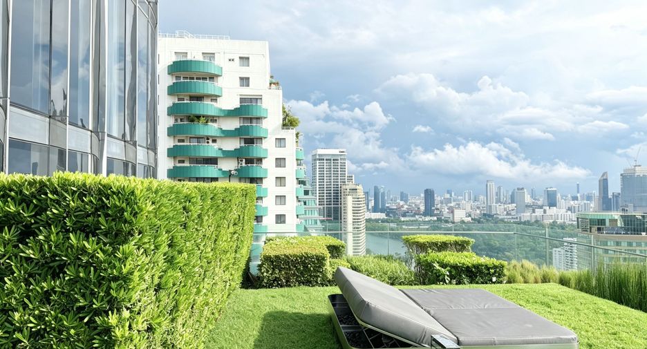 À louer 3 chambres condo à Khlong Toei, Bangkok