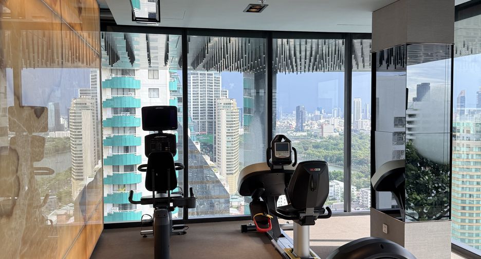 À louer 3 chambres condo à Khlong Toei, Bangkok