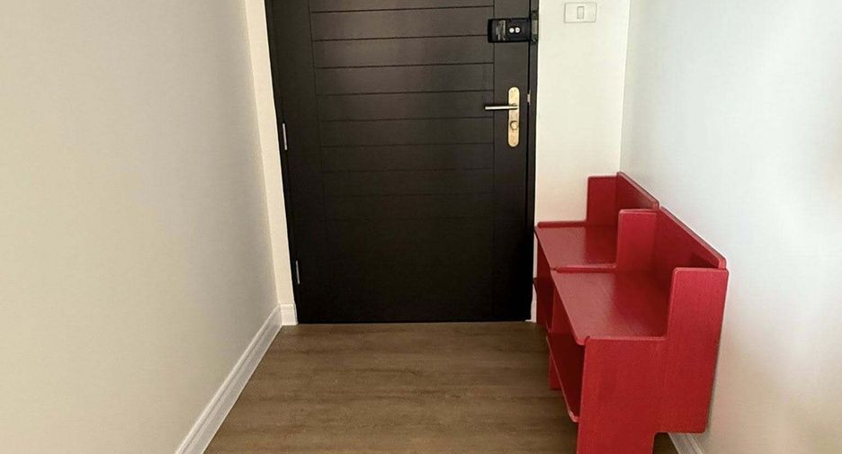 Condo en venta y en alquiler de 2 habitaciones en Huai Khwang, Bangkok