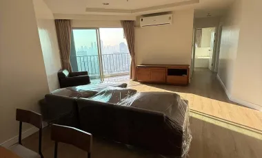 Condo en venta y en alquiler de 2 habitaciones en Huai Khwang, Bangkok