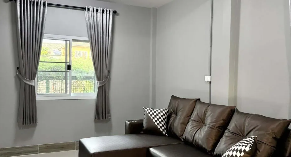 For rent 3 bedrooms house in Lak Si, Bangkok