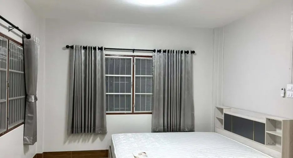 For rent 3 bedrooms house in Lak Si, Bangkok