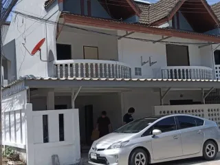 For rent 3 bedrooms townhouse in Kathu, Phuket