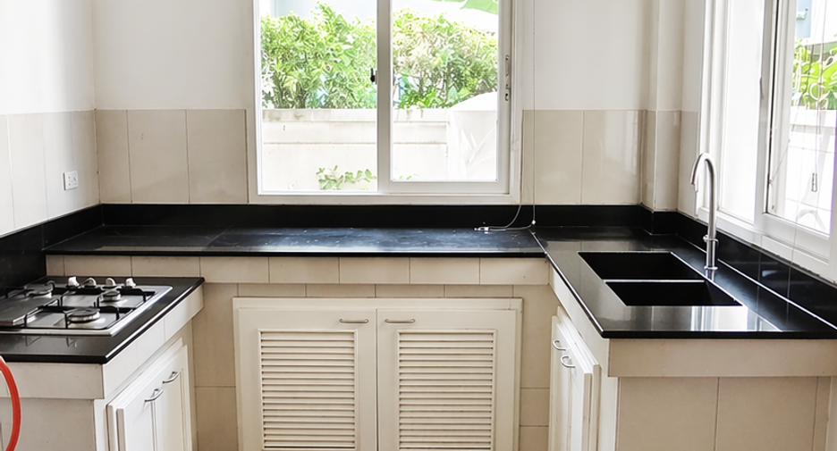 For sale and for rent 3 bedrooms house in Phasi Charoen, Bangkok