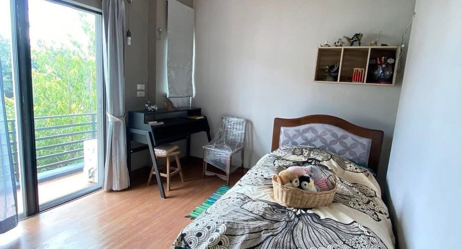Casa en alquiler de 3 habitaciones en Don Mueang, Bangkok