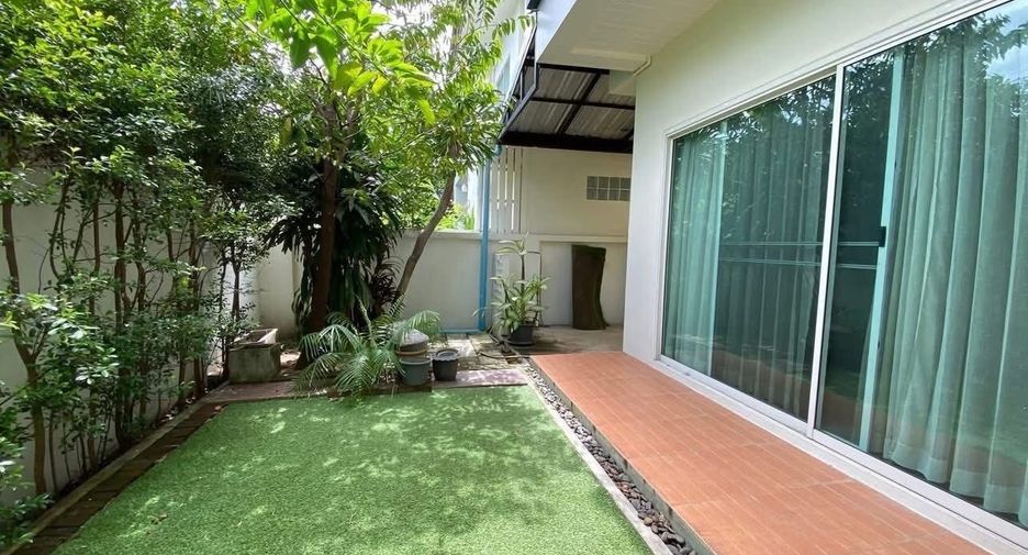 Casa en alquiler de 3 habitaciones en Don Mueang, Bangkok