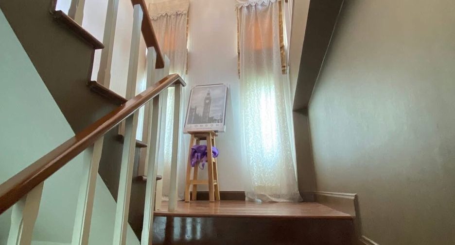 Casa en alquiler de 3 habitaciones en Don Mueang, Bangkok