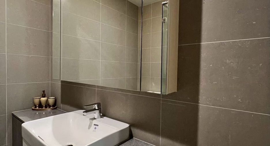 For sale 1 bed condo in Pathum Wan, Bangkok
