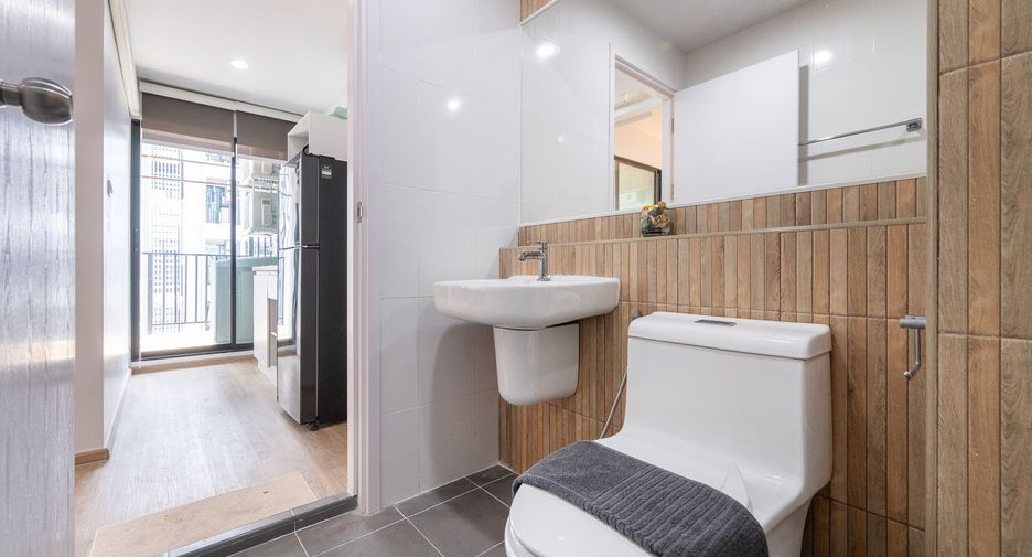 À vendre 1 chambre condo à Phra Khanong, Bangkok