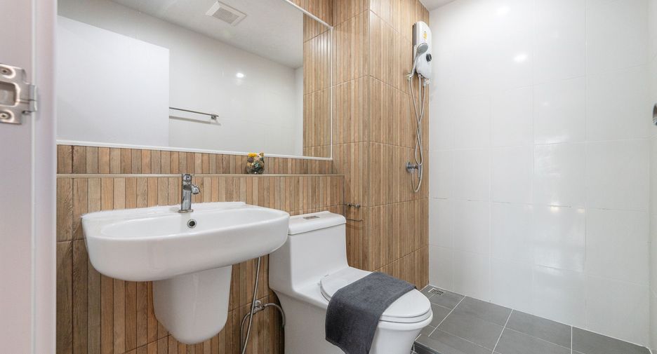 À vendre 1 chambre condo à Phra Khanong, Bangkok
