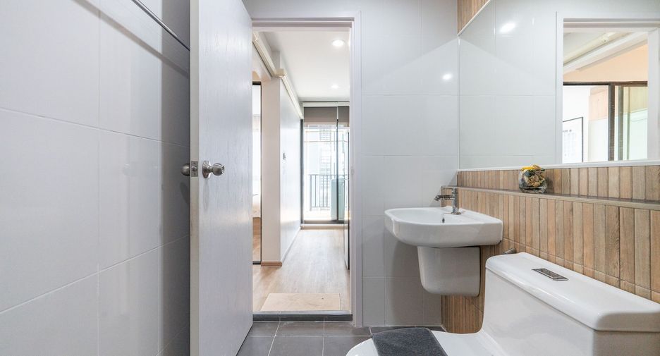 À vendre 1 chambre condo à Phra Khanong, Bangkok