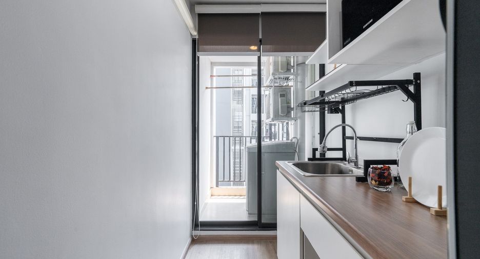 À vendre 1 chambre condo à Phra Khanong, Bangkok