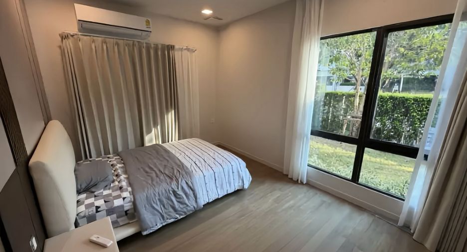 For sale and for rent 4 bedrooms house in Bang Phli, Samut Prakan