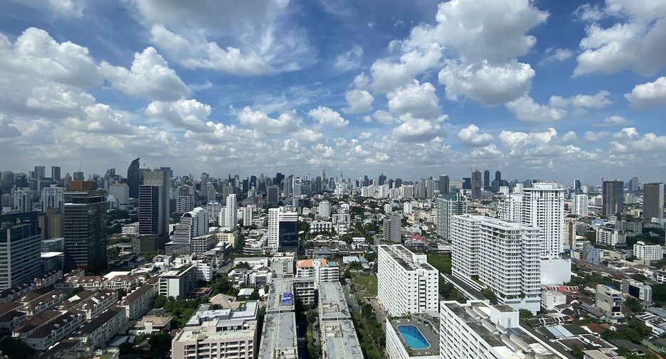 For sale 2 bedrooms condo in Watthana, Bangkok