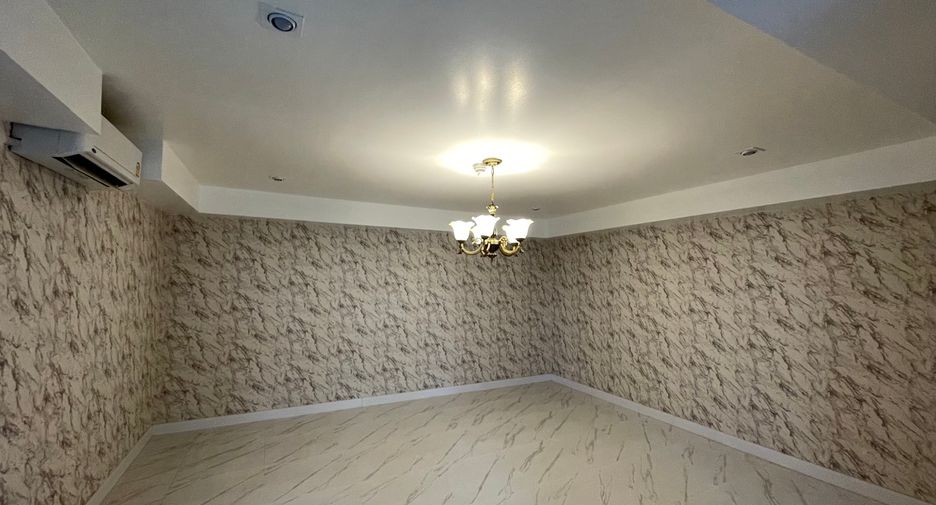 Condo en venta de 4 habitaciones en Watthana, Bangkok