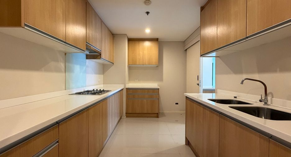 ขาย 5 ห้องนอน คอนโด ใน วัฒนา, กรุงเทพฯ