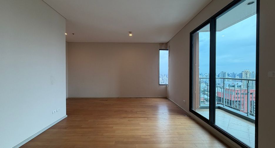 ขาย 5 ห้องนอน คอนโด ใน วัฒนา, กรุงเทพฯ