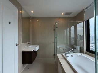 Condo en venta de 5 habitaciones en Watthana, Bangkok