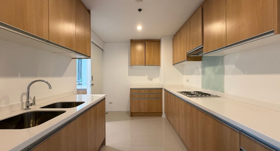 ขาย 5 ห้องนอน คอนโด ใน วัฒนา, กรุงเทพฯ