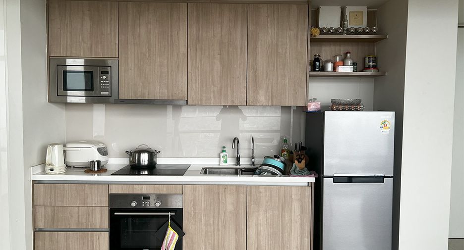 Продажа 2 спальни кондо в Щаттхана, Бангкок