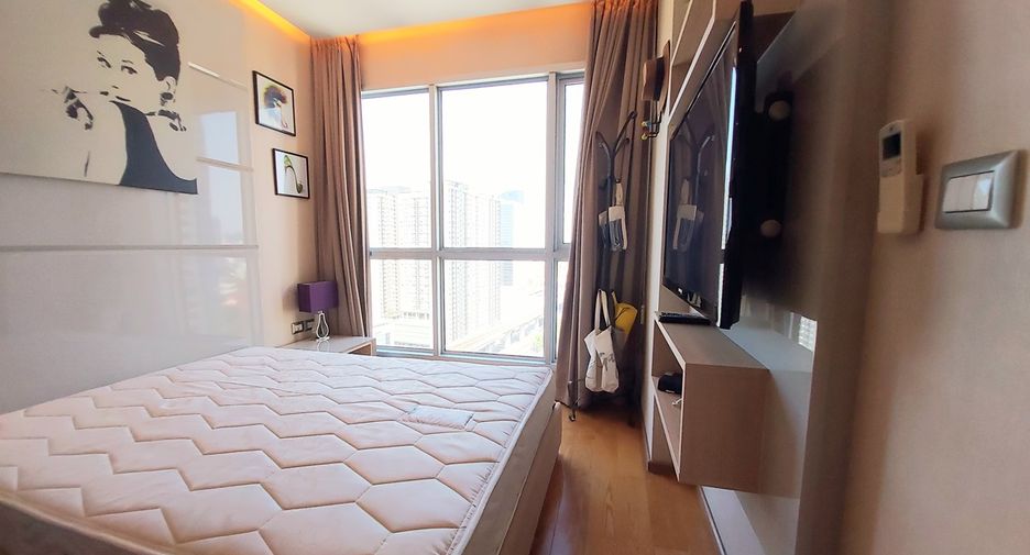For sale 1 bed condo in Watthana, Bangkok