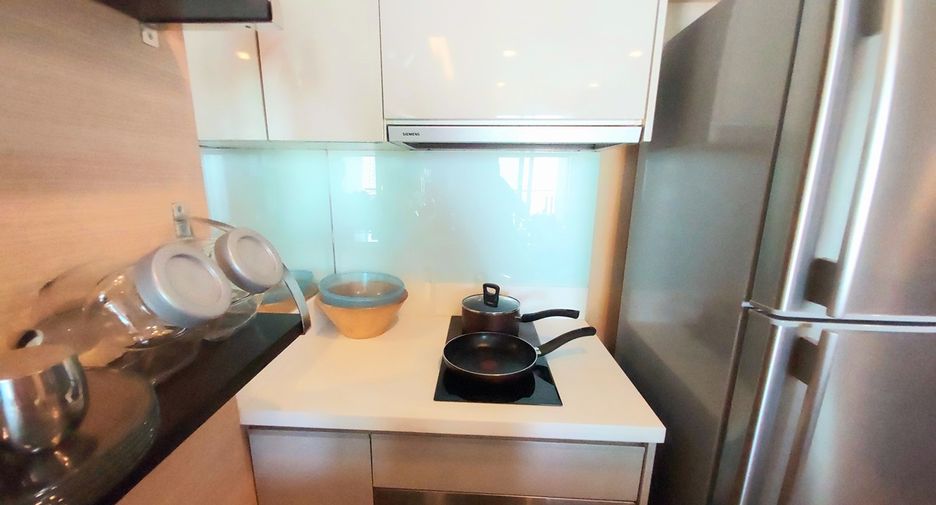 For sale 1 bed condo in Watthana, Bangkok