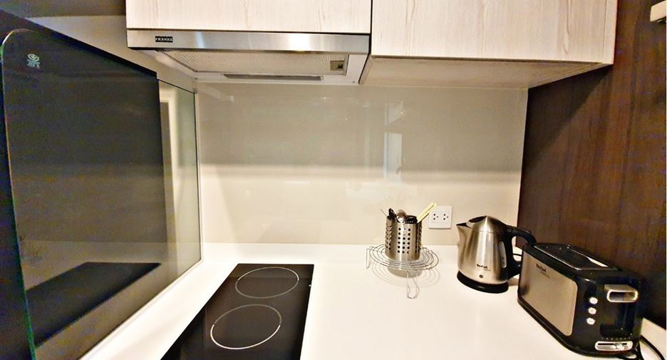 For sale 1 bed condo in Watthana, Bangkok
