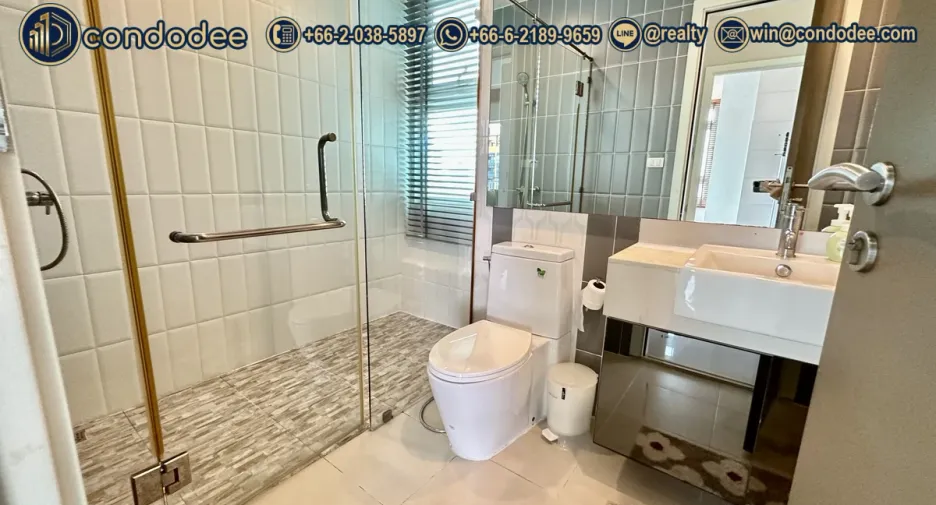 For sale 3 bedrooms condo in Watthana, Bangkok