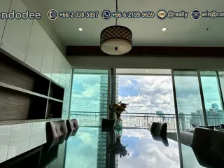 For sale 3 bedrooms condo in Watthana, Bangkok