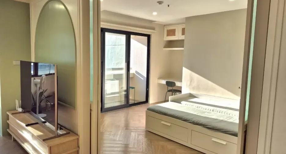 For rent 2 bedrooms condo in Khlong Toei, Bangkok