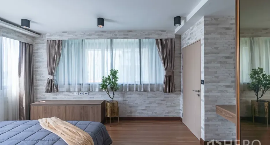 For rent and for sale 3 bedrooms condo in Phra Khanong, Bangkok