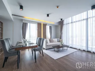 For rent and for sale 3 bedrooms condo in Phra Khanong, Bangkok