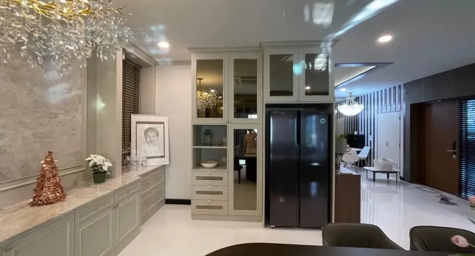 À louer et à vendre 5 chambres maison à Bang Phli, Samut Prakan